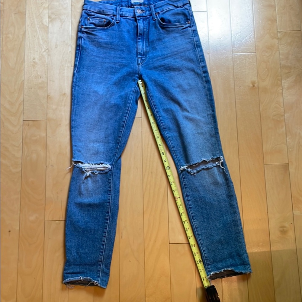 Mother size 26 Looker Ankle Fray - Spice it up.  EUC